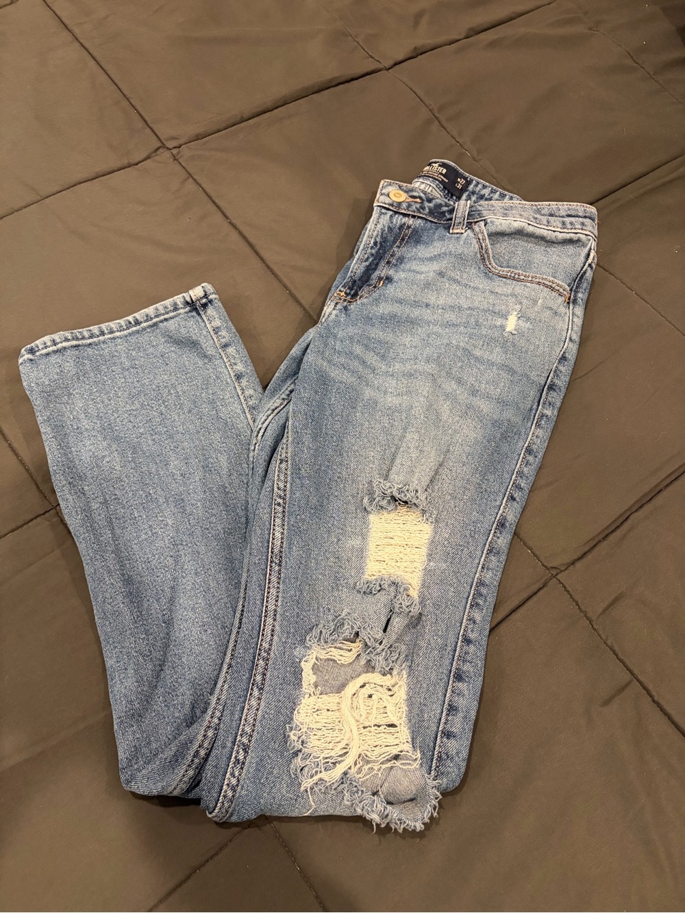 Hollister Dark Blue Low-Rise '90s Vintage Straight Jeans